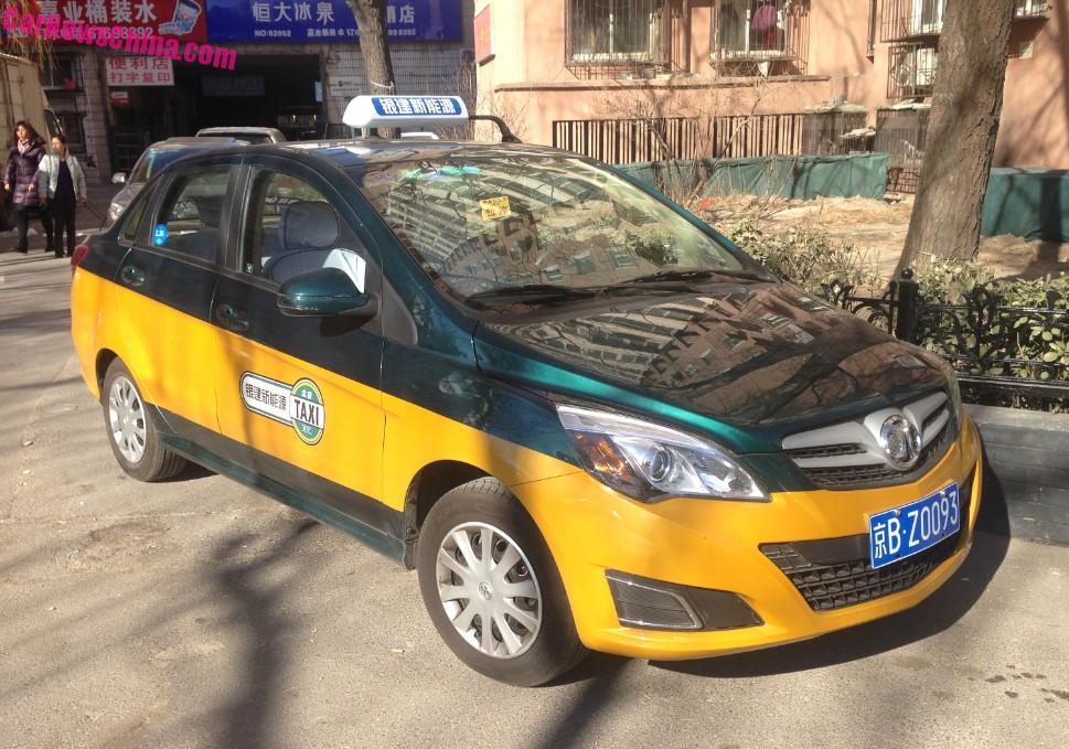 beijing-auto-ev200-taxi-1