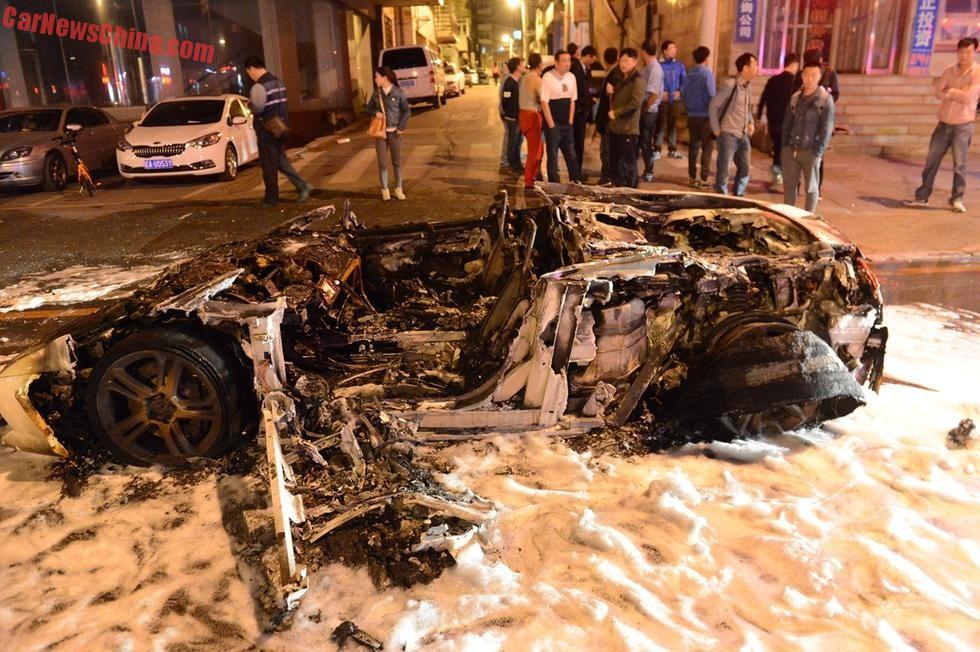 lamboo-burns-china-1