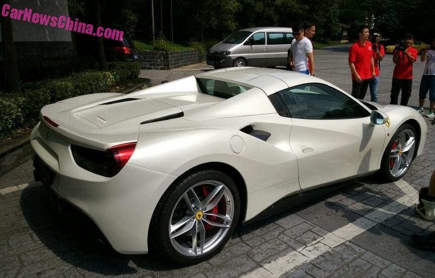 ferrai-488-spider-china-1