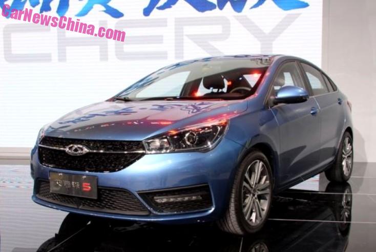 chery-arrizo-5-debut-1