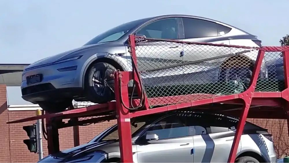 Tesla Model Y “Juniper” spotted on a car carrier in China