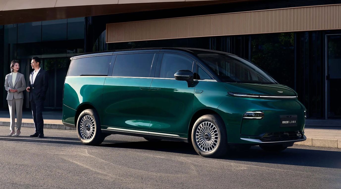 Geely Galaxy LEVC L380