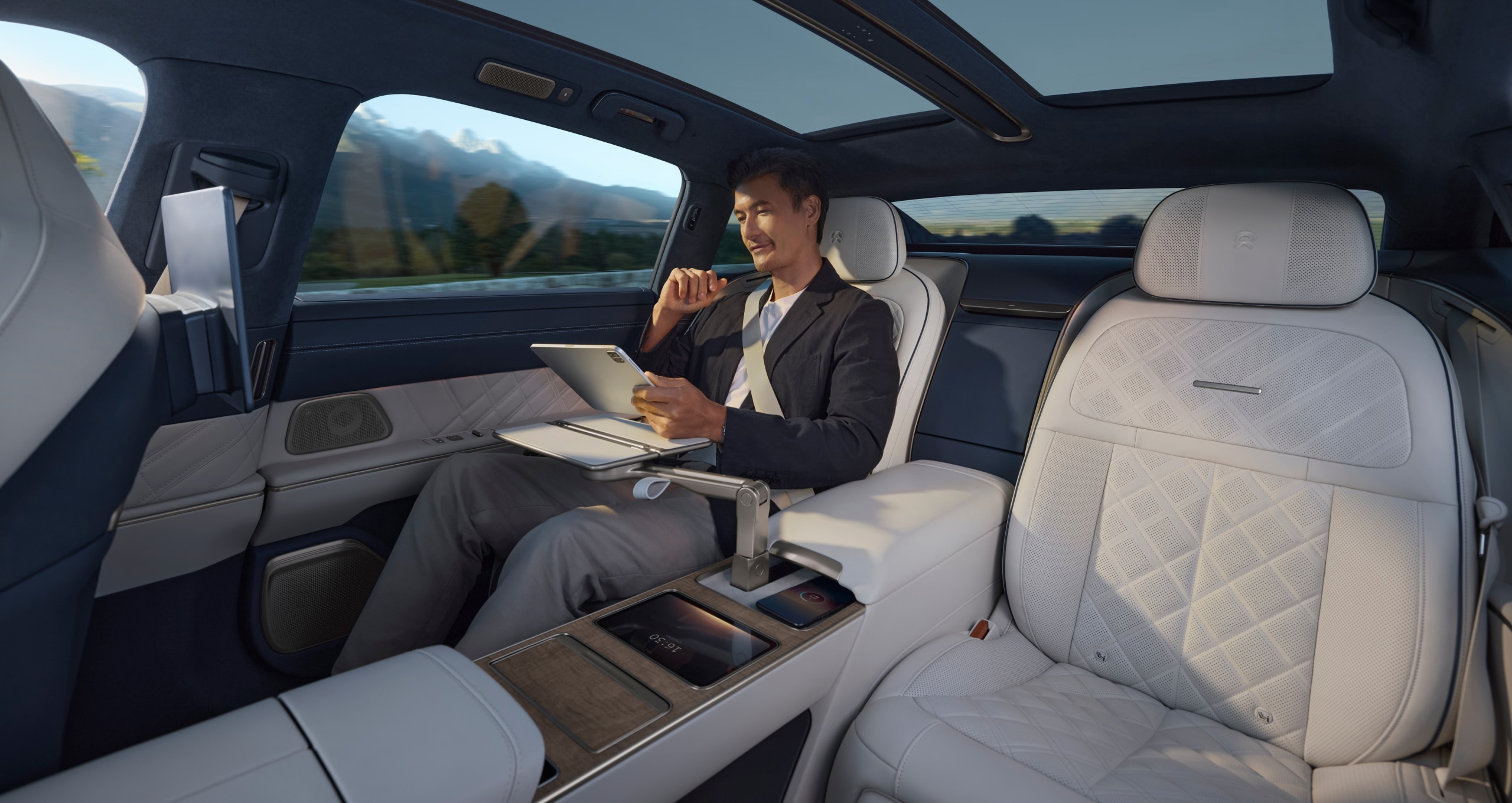 innovation-carousel-item-3-desktop