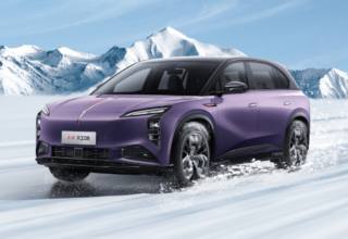 Hongqi EHS7 launches