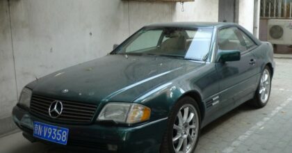 mercedes-benz-sl500-green-china-1