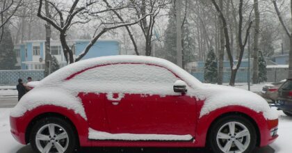 volkswagen-beetle-snow-beijing-1