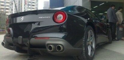 ferrari-f12-china-dealer-1