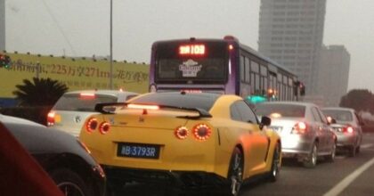 nissan-gtr-yellow-china-1