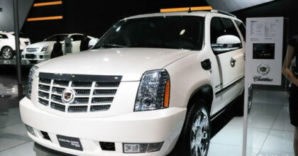 cadillac-escalade-hybrid-china-1
