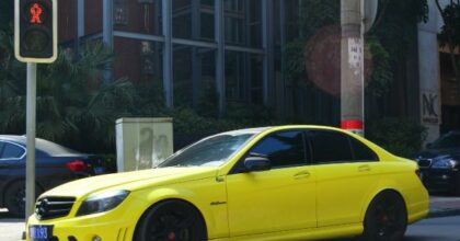 mercedes-benz-c63-yellow-china-2
